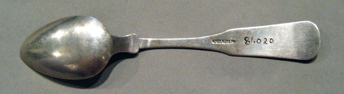 1998.0004.1025 Silver Spoon underside