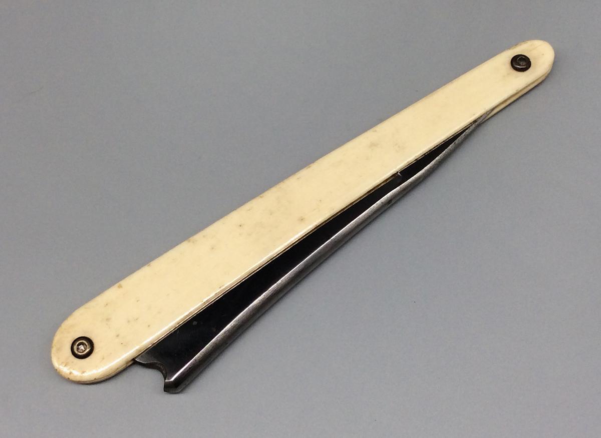 1958.0500 A- N Dressing case, view 12