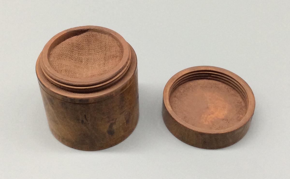 1958.0500 A- N Dressing case, view 23