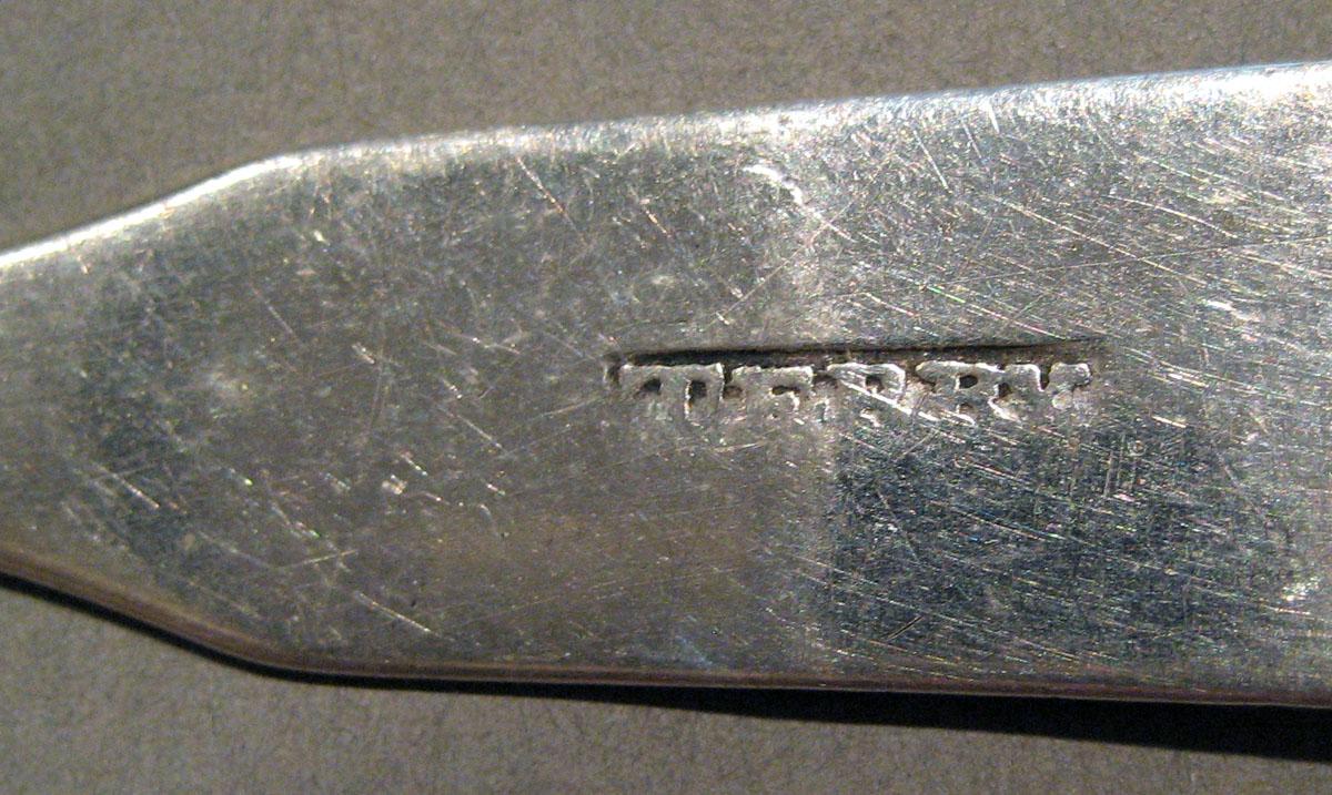 1998.0004.1031 Silver Spoon mark