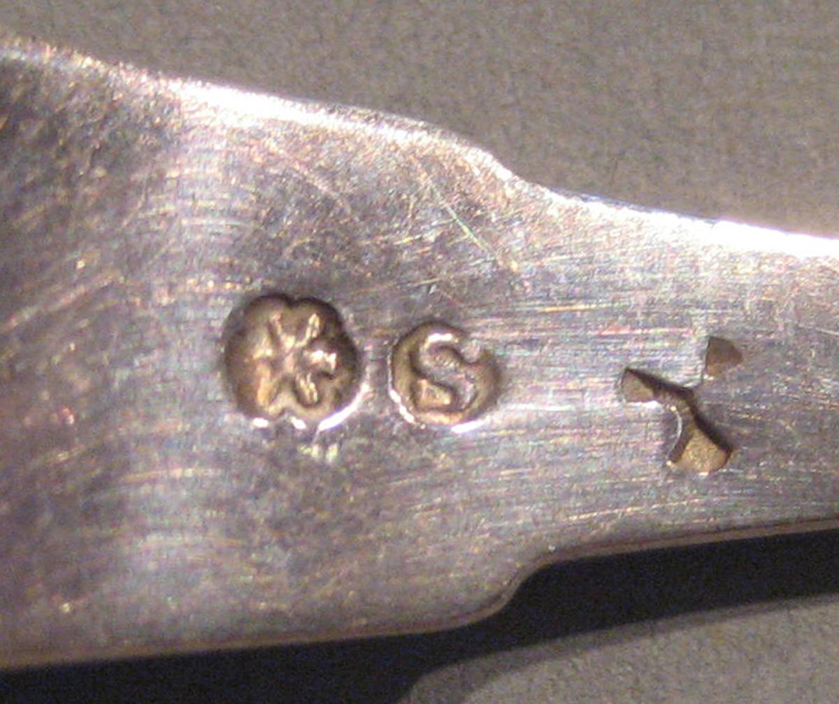 1998.0004.103 Silver Spoon marks