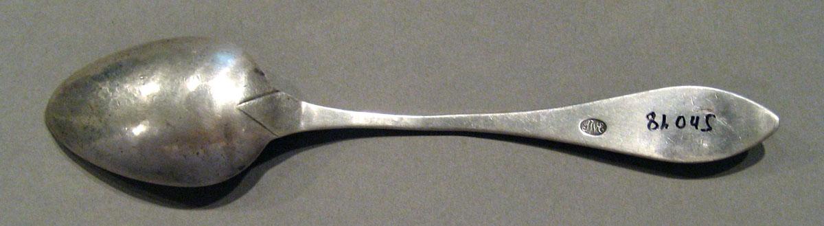 1998.0004.1050 Silver Spoon underside