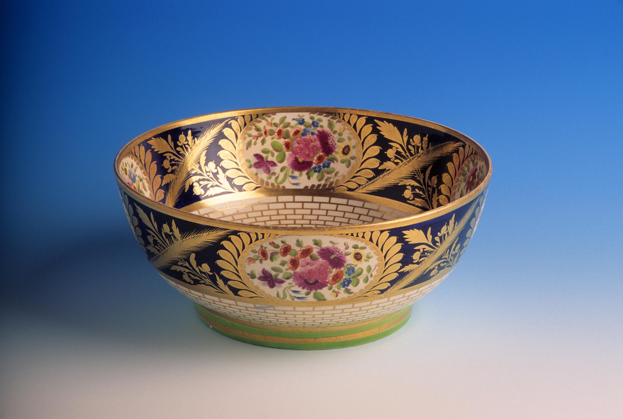1958.0502 Minton porcelain bowl