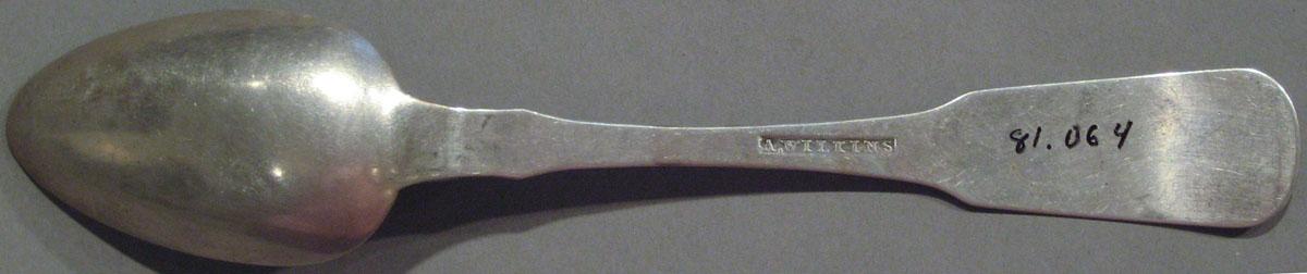 1998.0004.1069 spoon underside