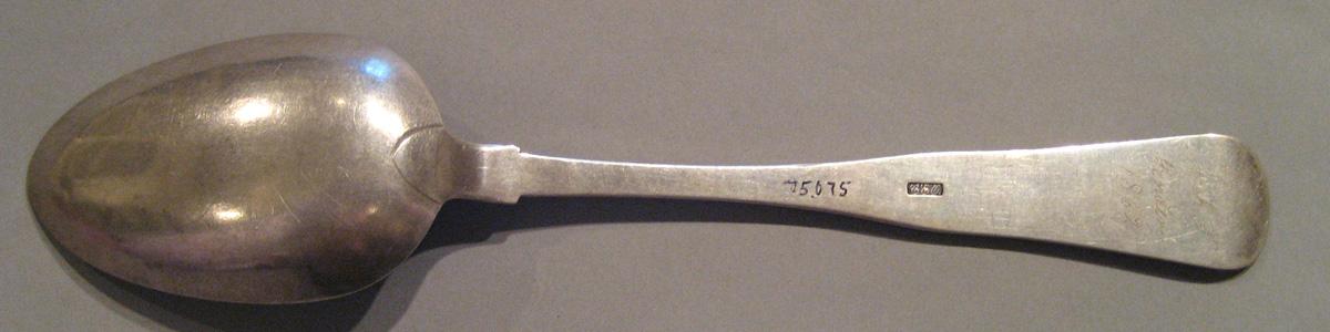1998.0004.106 Silver Spoon underside