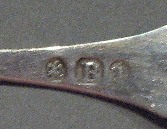 1998.0004.1073 spoon marks