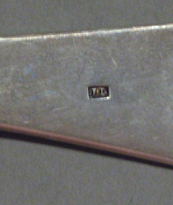 1998.0004.1077 spoon mark