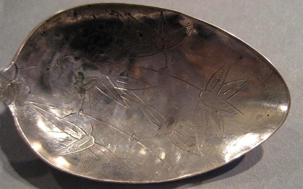 1998.0004.107 Silver Spoon engraving