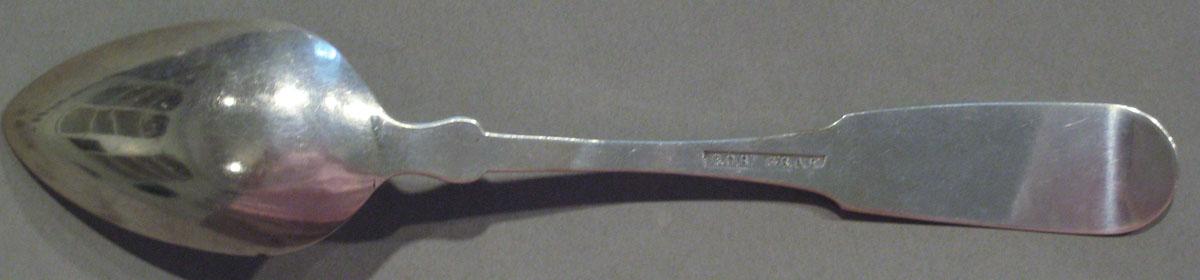 1998.0004.1080.002 spoon underside