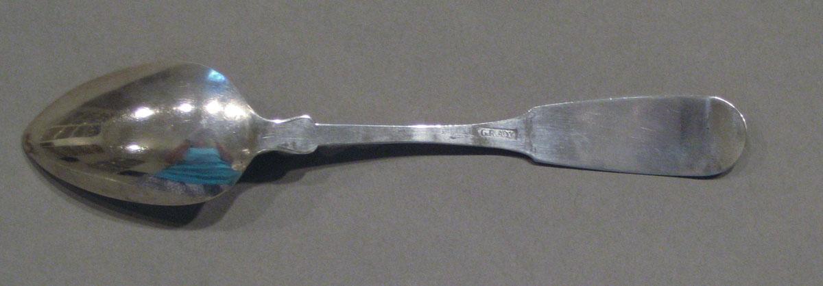 1998.0004.1080.004 spoon underside