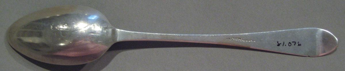 1998.0004.1081.001 spoon underside