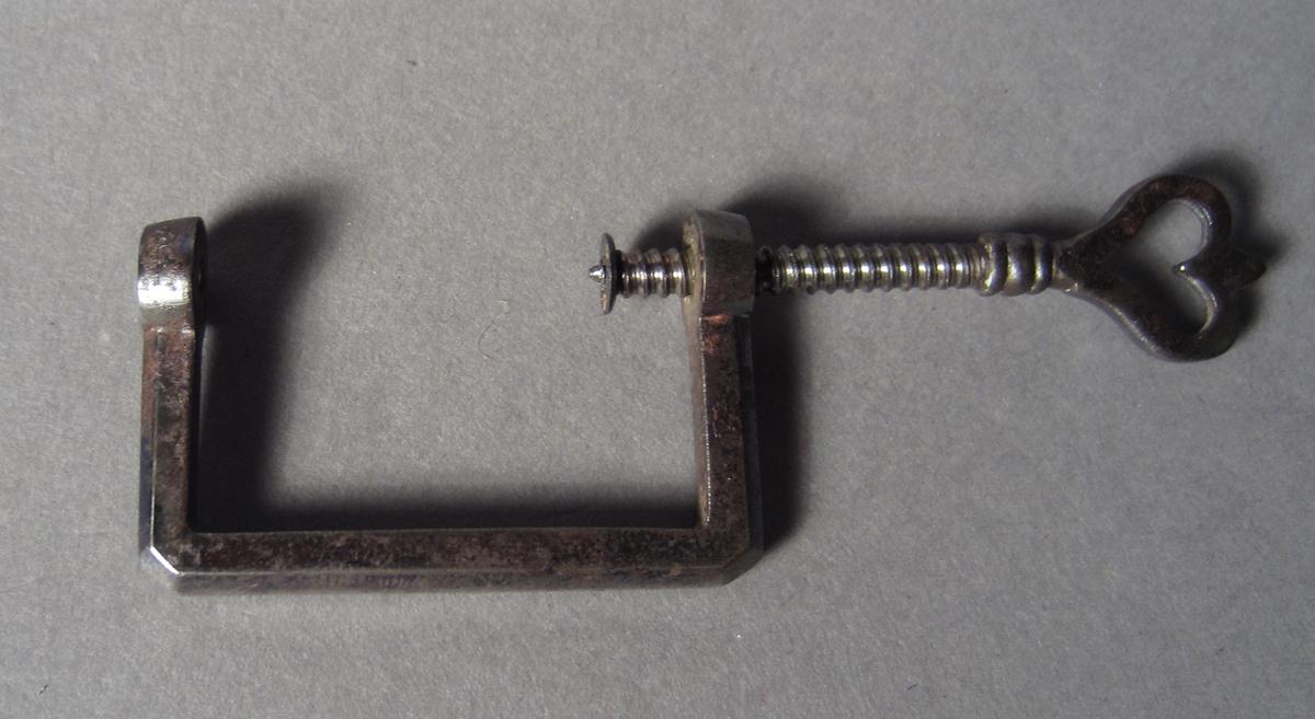 1958.0506 D Sewing kit, View 1