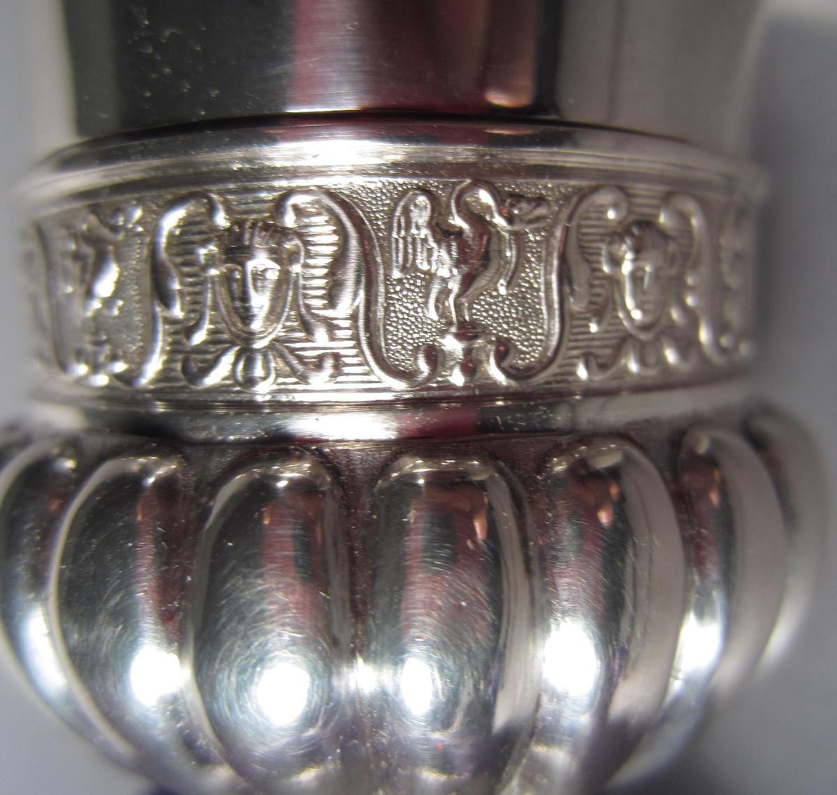 1958.0506 A Sewing kit, Detail