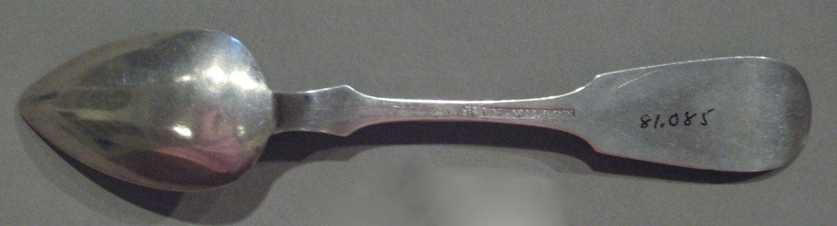 1998.0004.1090.002 spoon underside