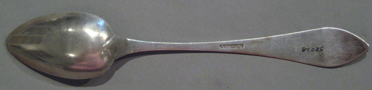 1998.0004.1091 spoon underside