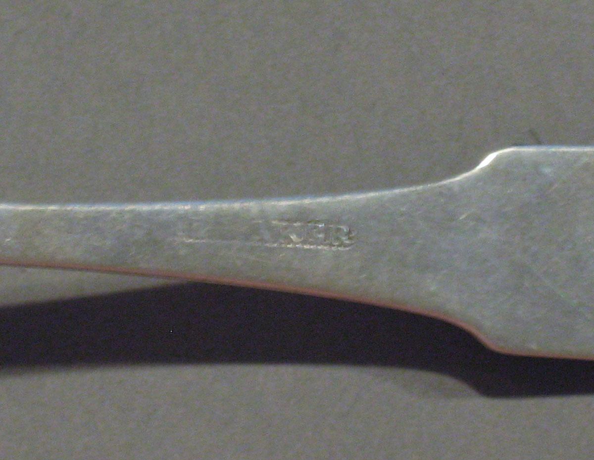 1998.0004.1093.004 spoon mark