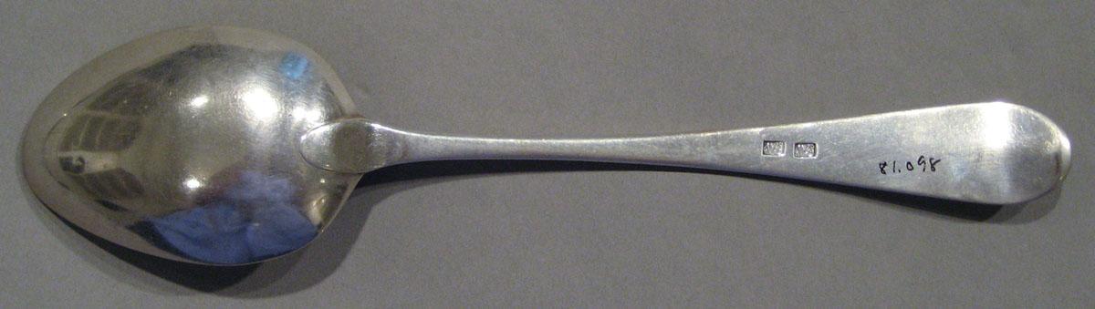 1998.0004.1103.001 spoon underside