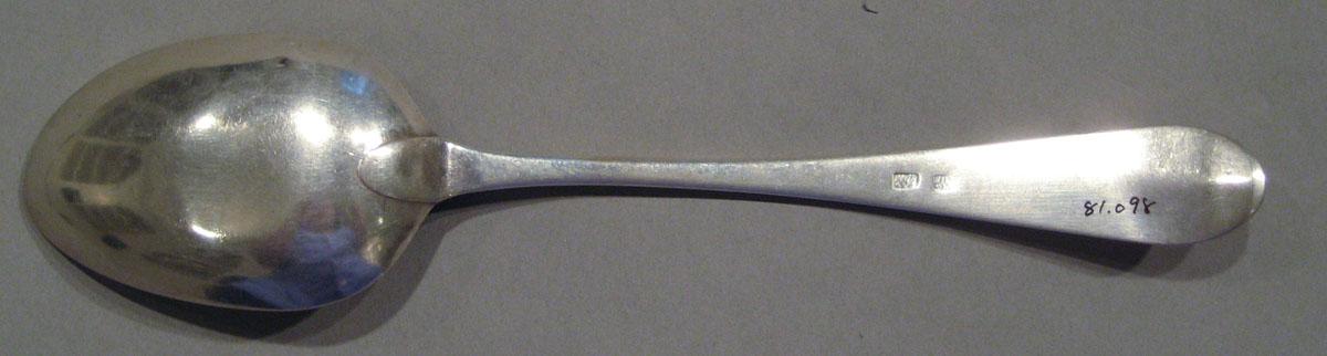 1998.0004.1103.002 spoon underside