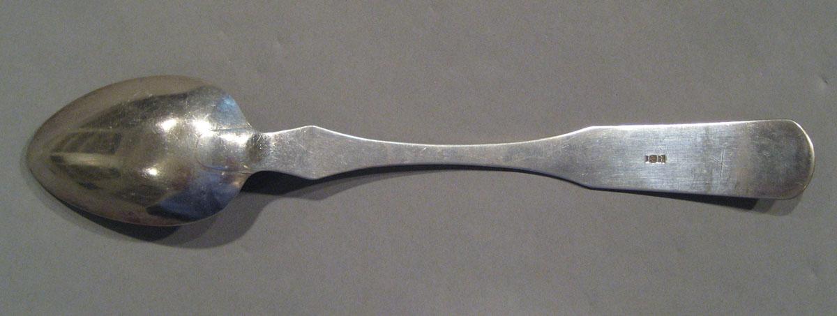 1998.0004.1111.002 spoon underside