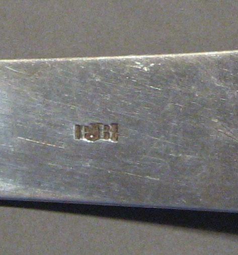 1998.0004.1111.002 spoon mark