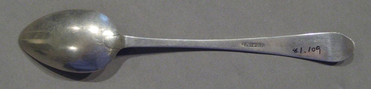 1998.0004.1114  spoon underside