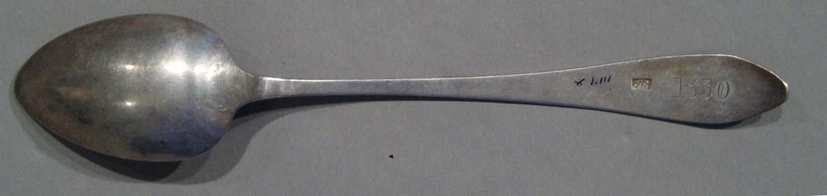 1998.0004.1115.002 spoon underside