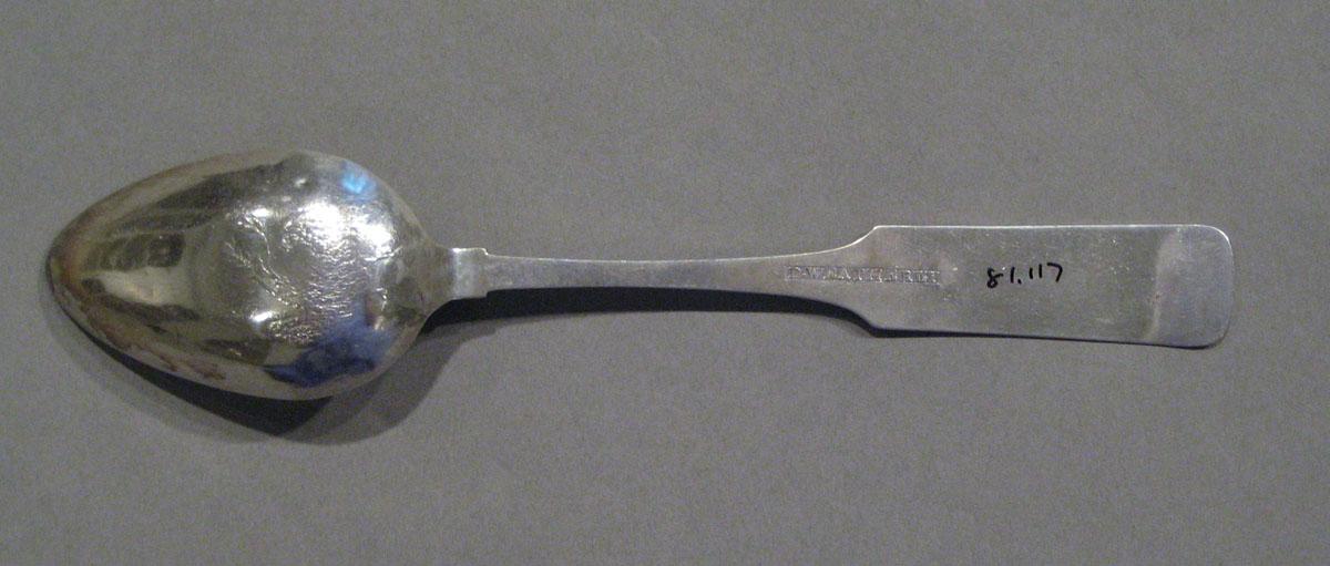 1998.0004.1121.002 spoon underside