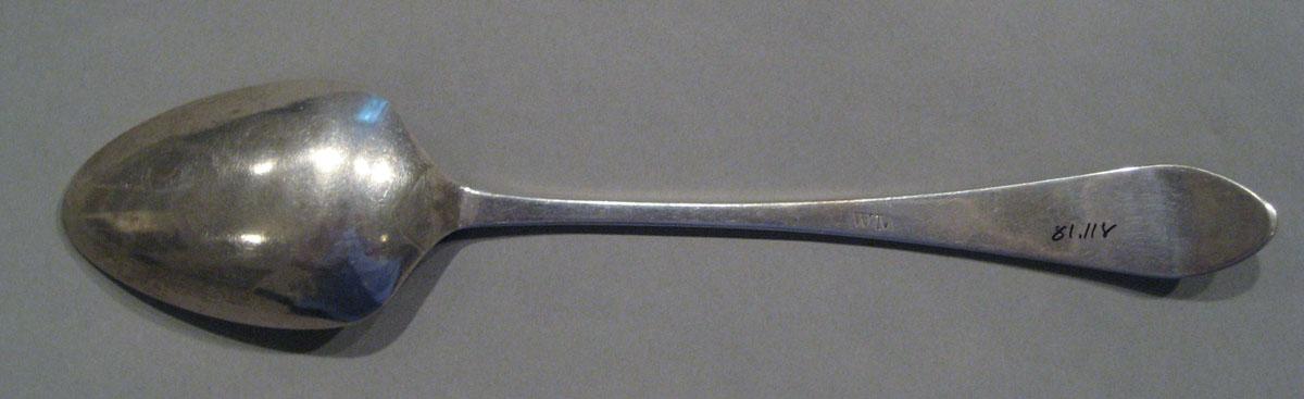 1998.0004.1122 spoon underside