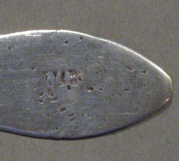 1998.0004.1123 spoon mark
