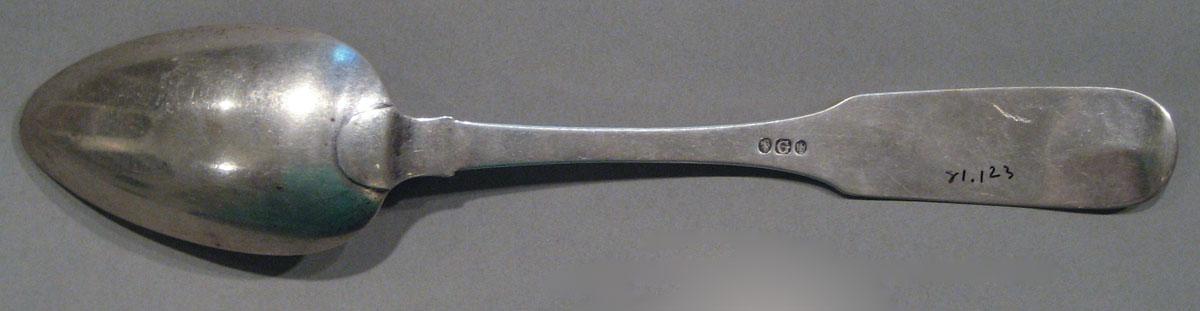 1998.0004.1127 spoon underside