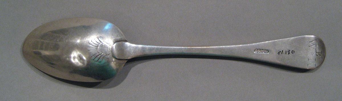 1998.0004.1134 spoon underside