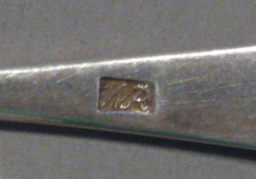 1998.0004.1135 spoon mark