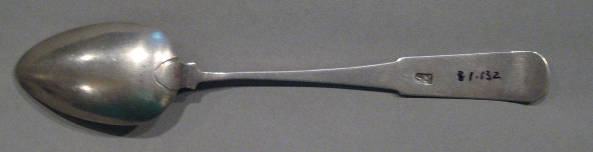 1998.0004.1136 spoon underside