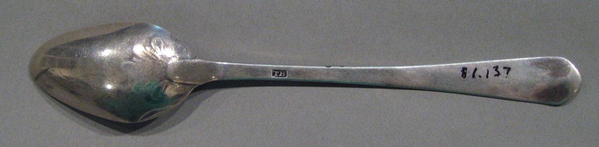 1998.0004.1141 spoon underside