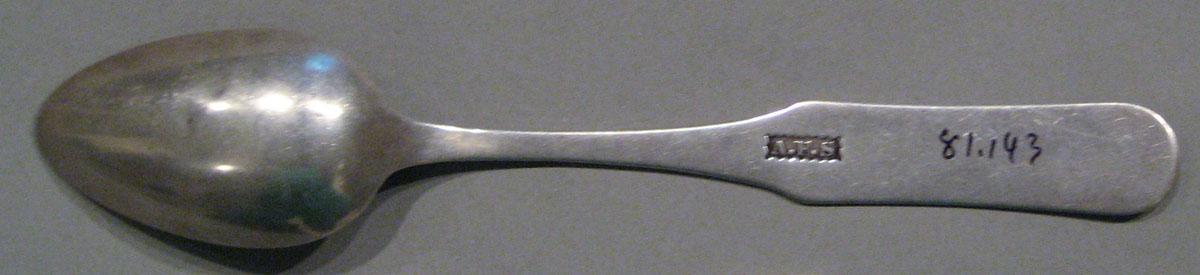 1998.0004.1147 spoon underside