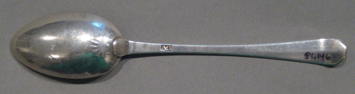 1998.0004.1150.002 spoon underside