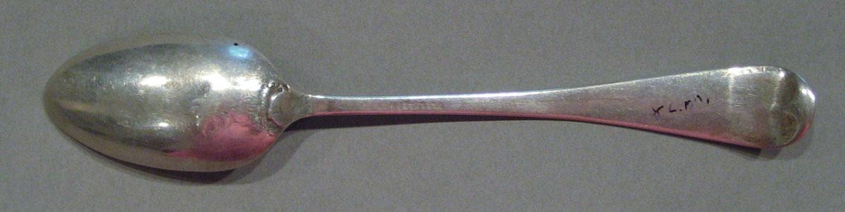 1998.0004.1154.001 spoon underside
