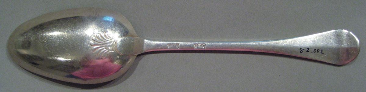 1998.0004.1155 spoon underside