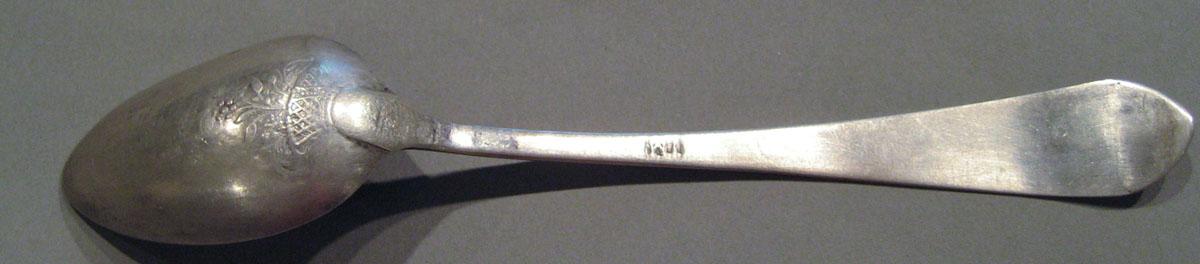 1998.0004.1162.003 spoon underside