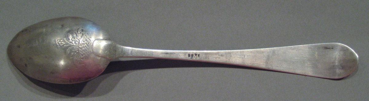 1998.0004.1162.004 spoon underside
