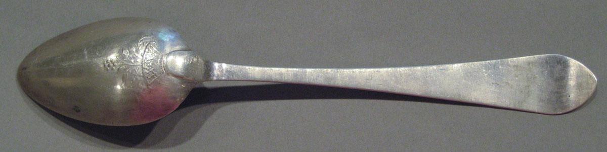 1998.0004.1162.005 spoon underside