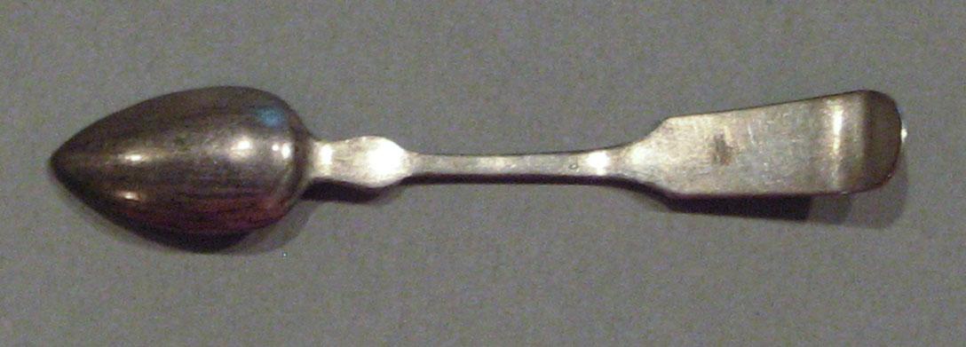 1998.0004.1169 spoon underside