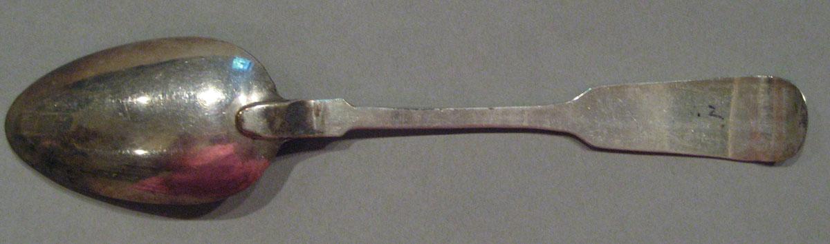 1998.0004.1173.003 spoon underside