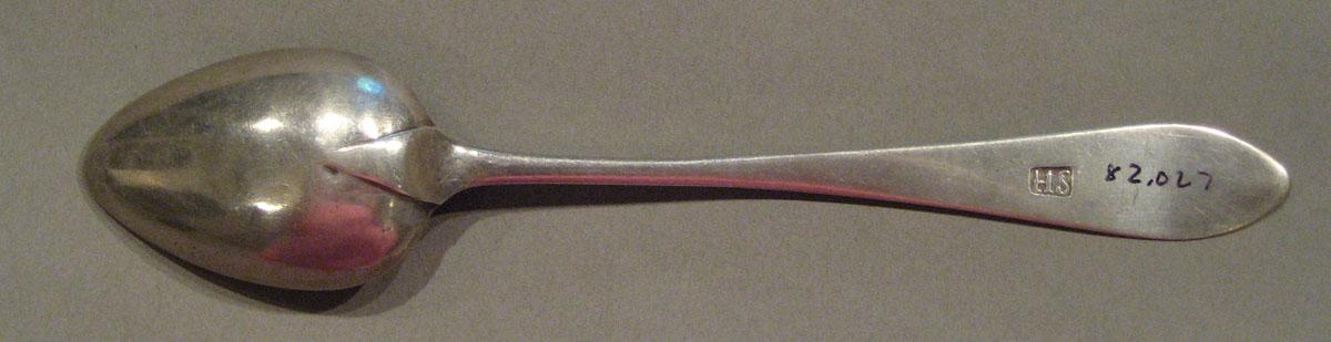 1998.0004.1177 spoon underside