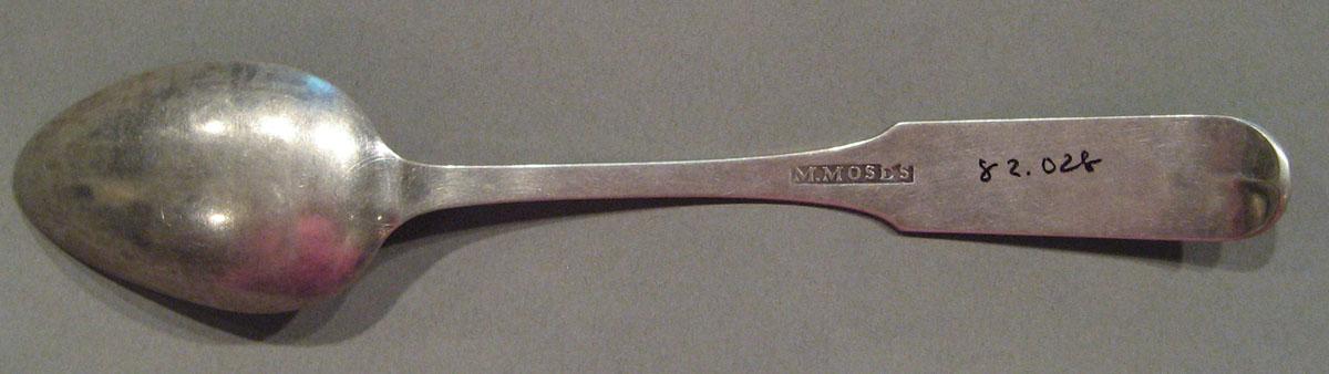 1998.0004.1178 spoon underside