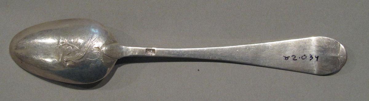 1998.0004.1184 spoon underside