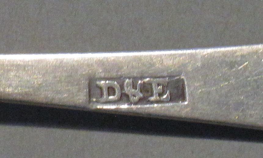 1998.0004.1186 spoon mark