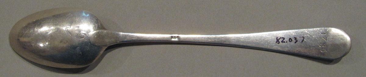 1998.0004.1187.001 spoon underside