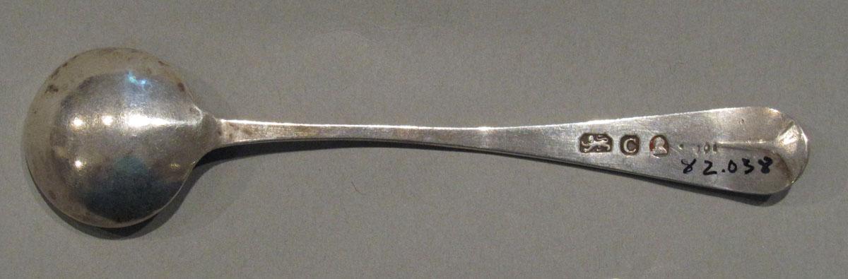 1998.0004.1188 spoon underside