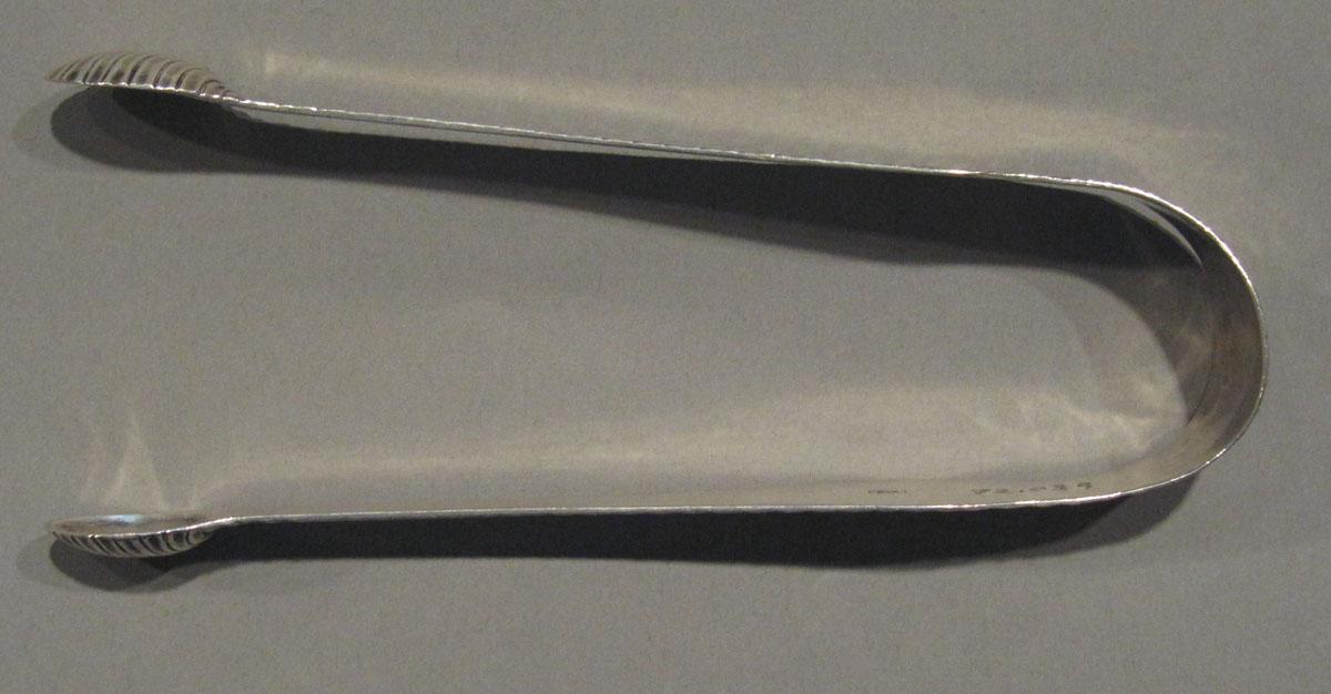 1998.0004.1189 tongs overhead